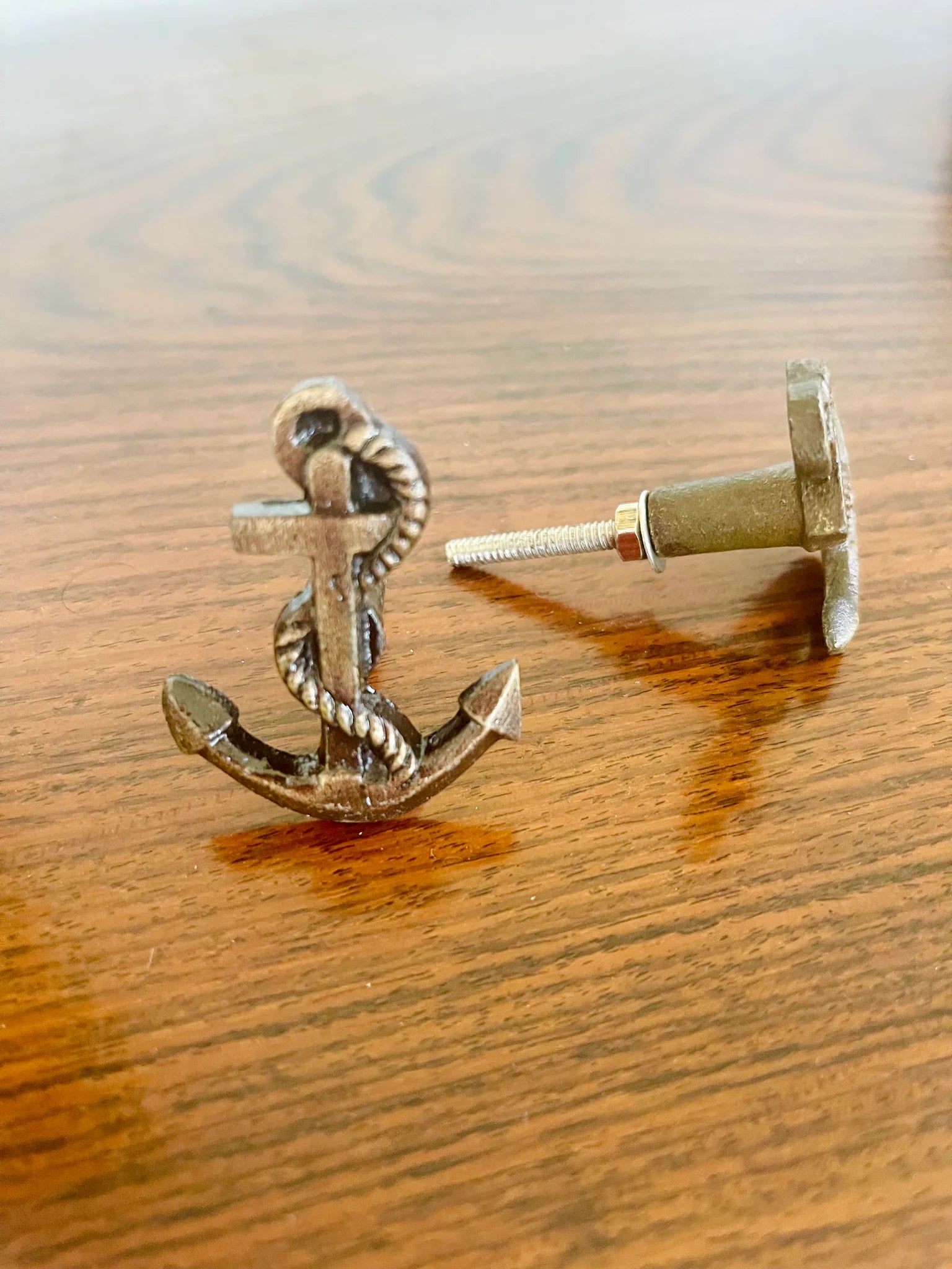 Anchor handle